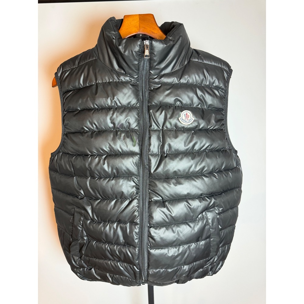 Moncler Mens Tibb Quilted Puffer Vest Black Down Filled Logo Gilet